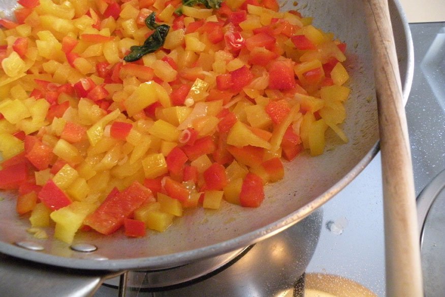 pasta-con-crema-di-peperoni-e-pancetta-008