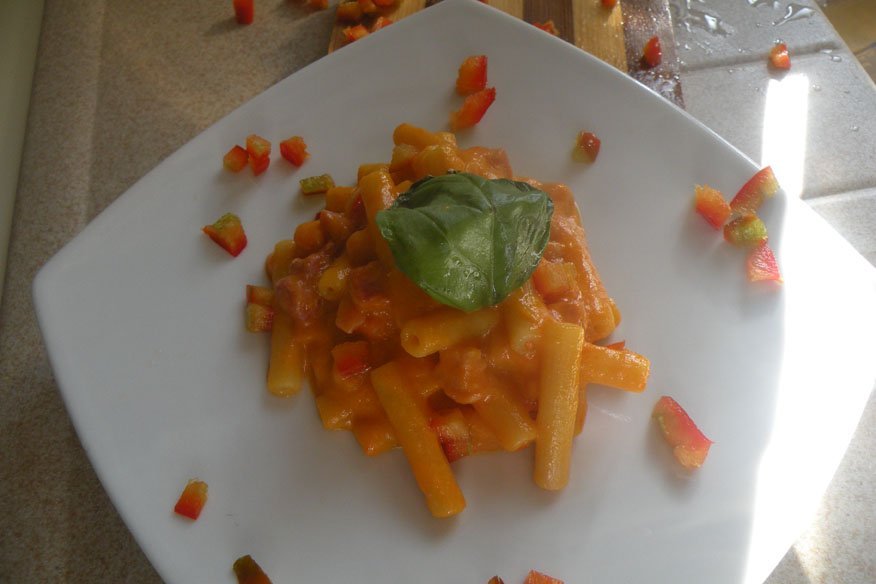 pasta-con-crema-di-peperoni-e-pancetta-015