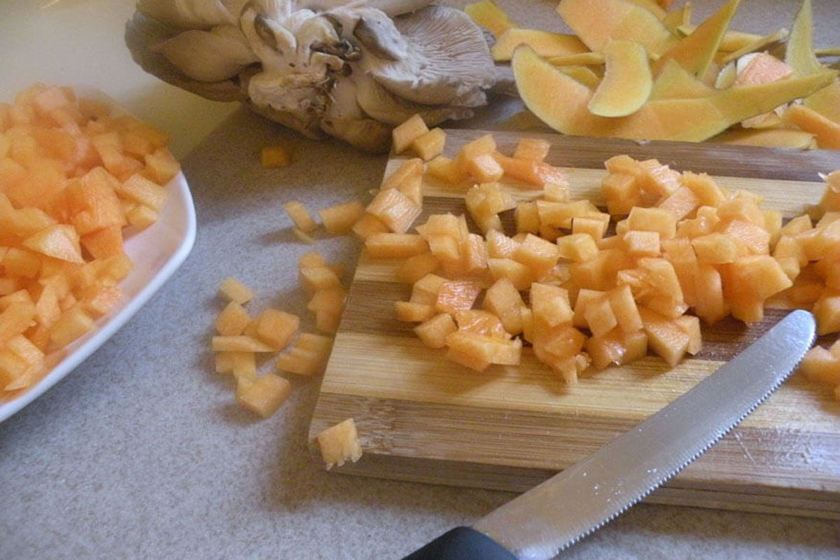 pasta-con-vellutata-di-zucca-funghi-e-pancetta-002