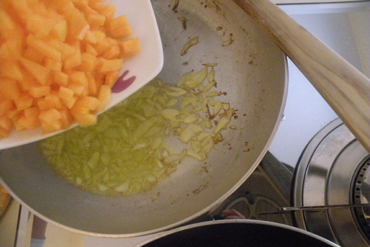 pasta-con-vellutata-di-zucca-funghi-e-pancetta-003