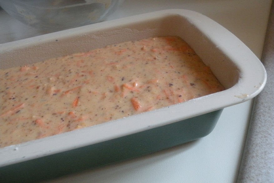 plumcake-yogurt-carote-e-nocciole-009